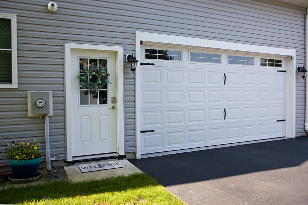 24/7 Emergency Garage Door Panel Replacement experts in Annapolis Neck, MD